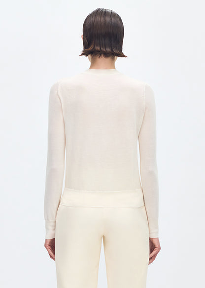 model wearing the didion knit in cashmere silk in ivory