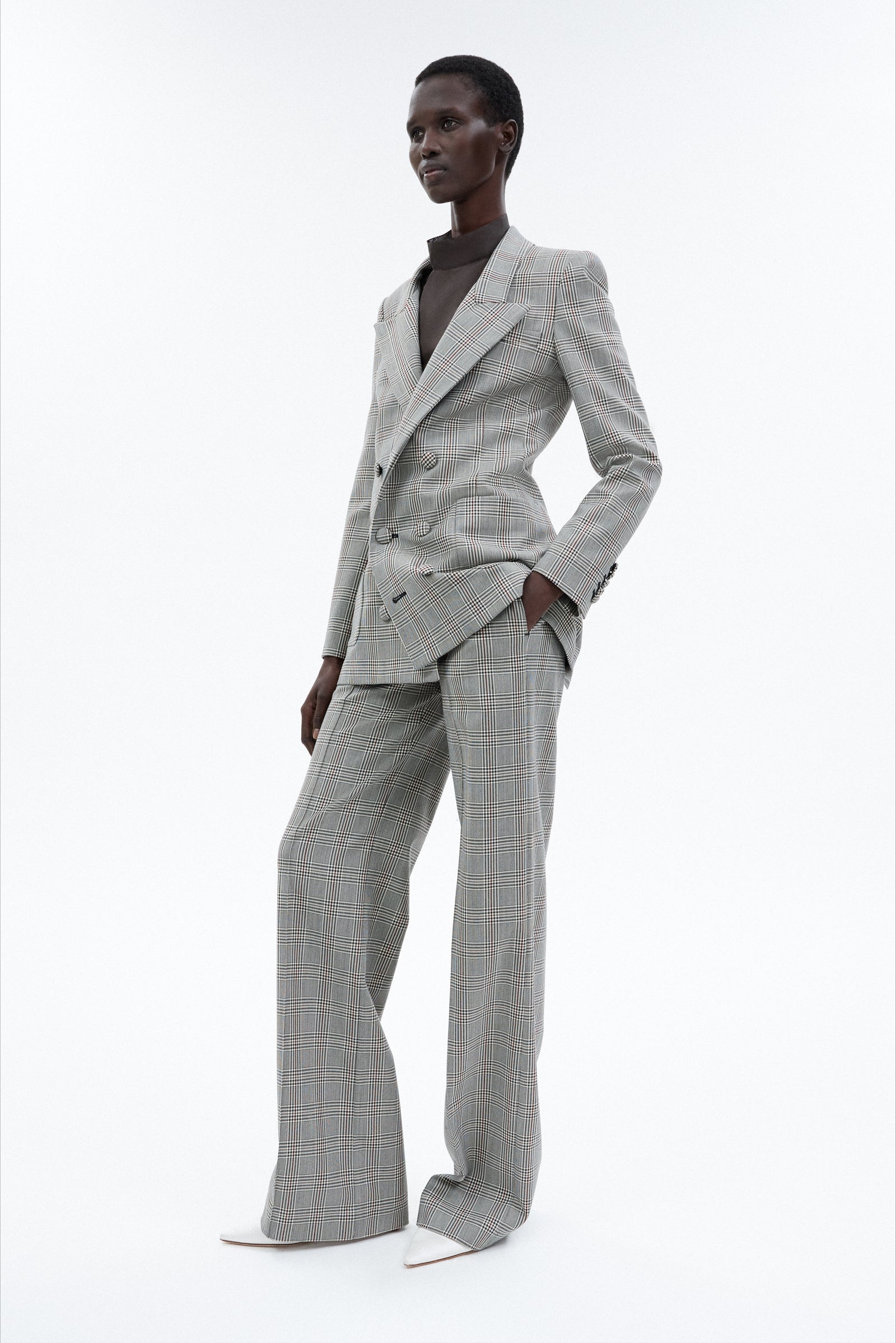 Pre-Fall 2025 Lookbook - Model Image 13