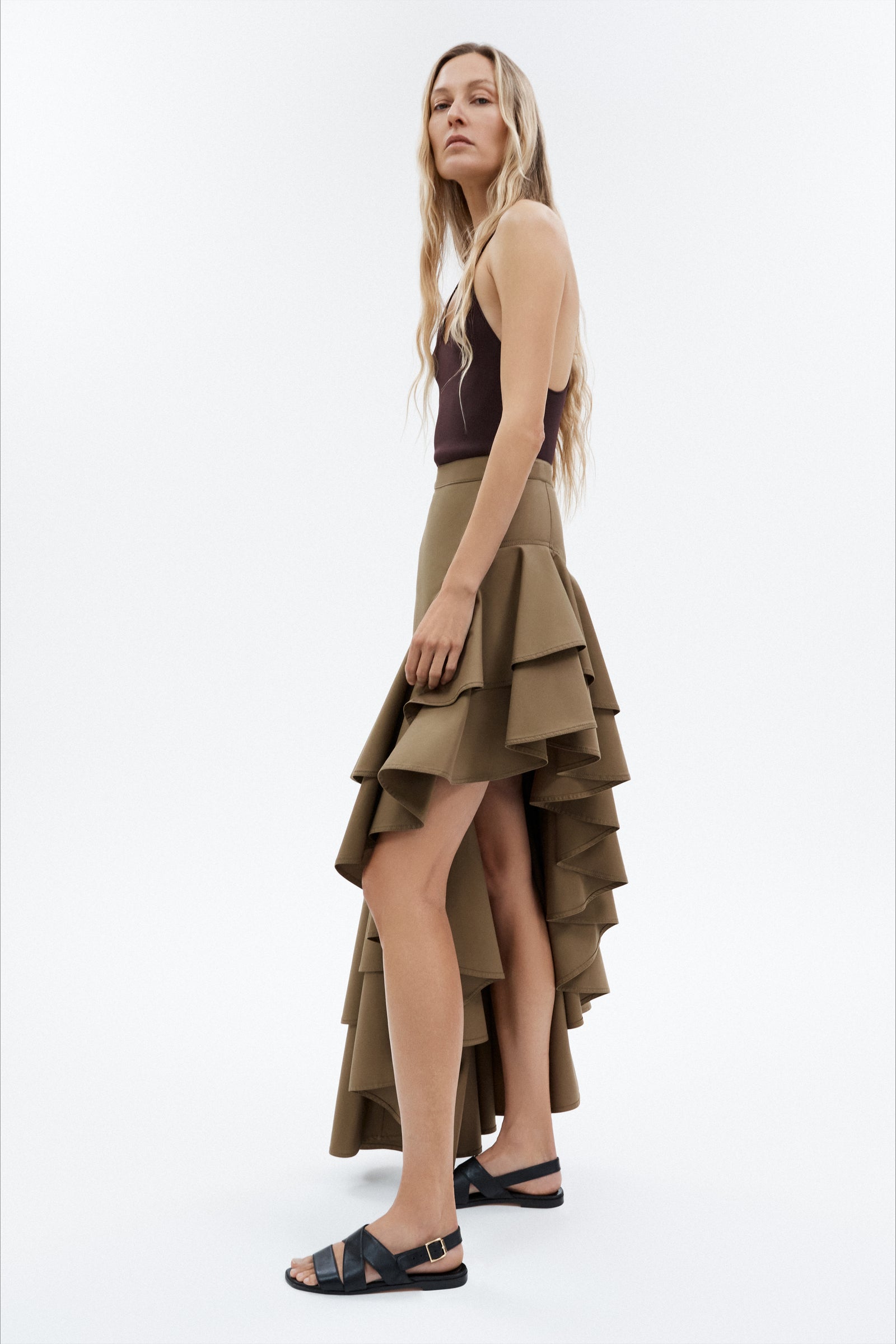 Pre-Fall 2025 Lookbook - Model Image 5