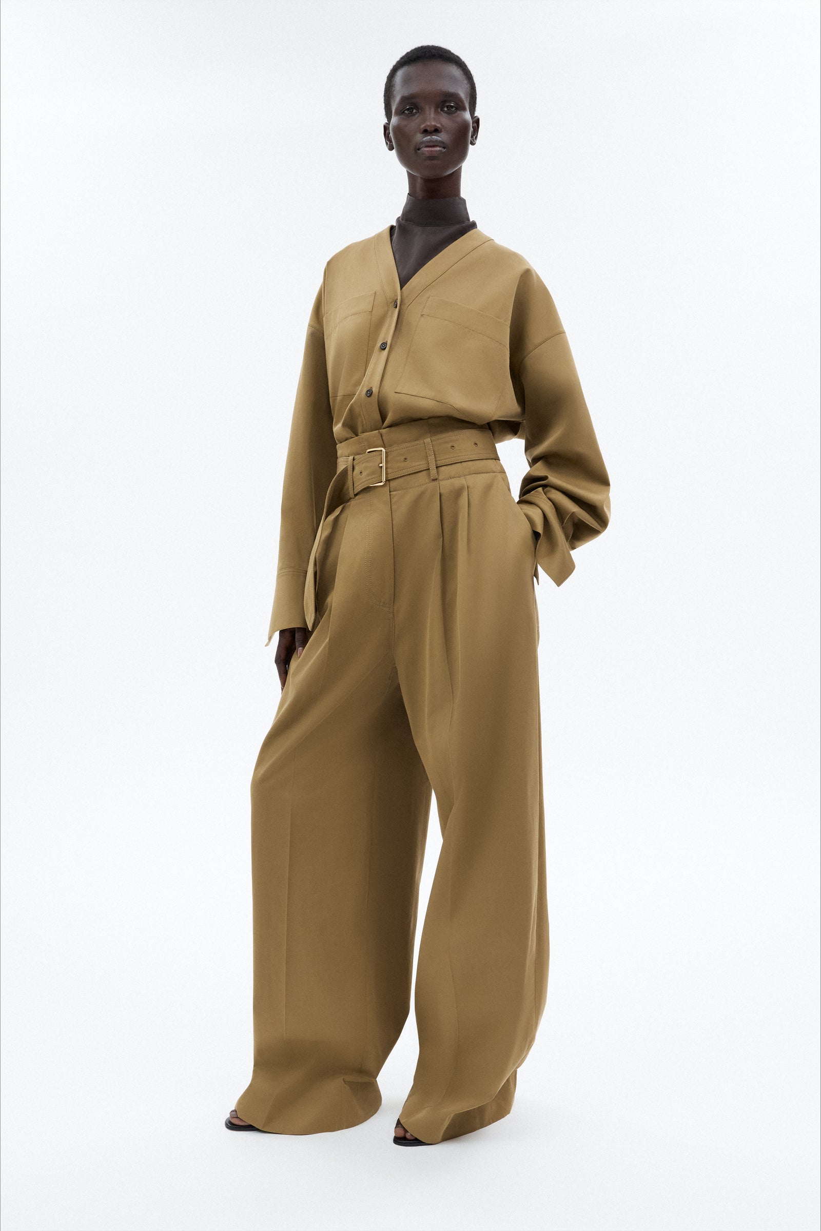 Pre-Fall 2025 Lookbook - Model Image 6