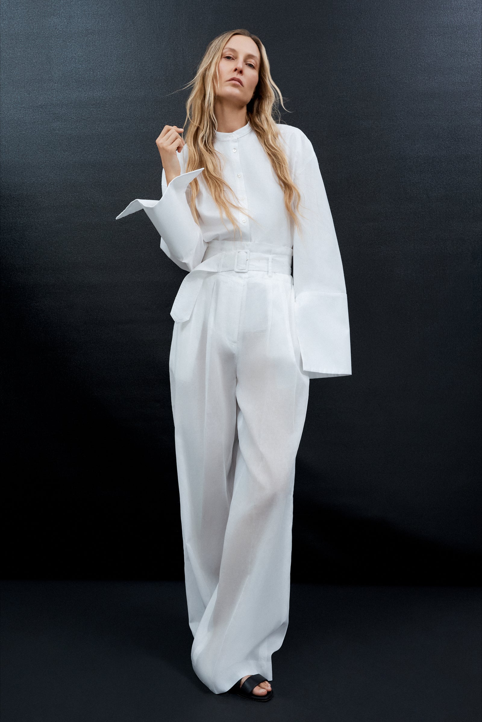 Pre-Fall 2025 Lookbook - Model Image 15